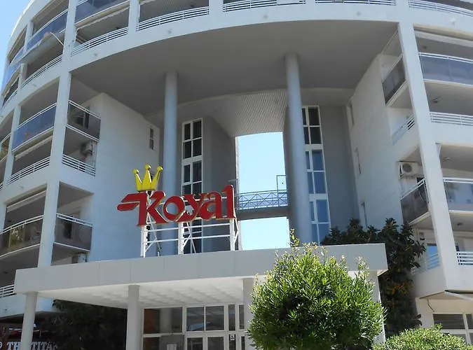 Apartbeach Royal アパート サロウ